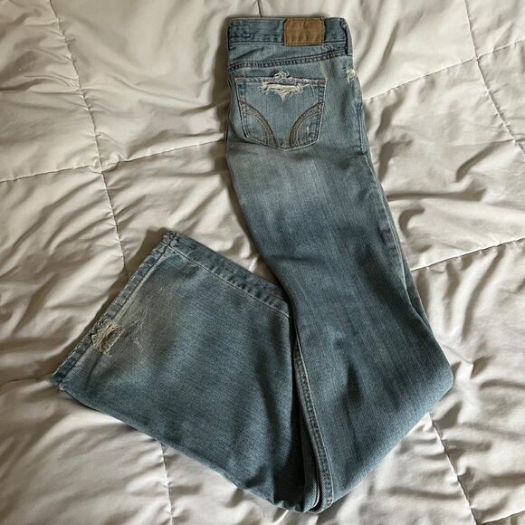 Vintage Y2K Low Rise Light Wash Distressed Cali Flare Jeans from Hollister 1R - Picture 8 of 8